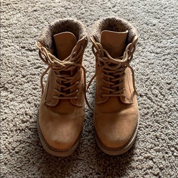 Boots - Picture 1 of 3